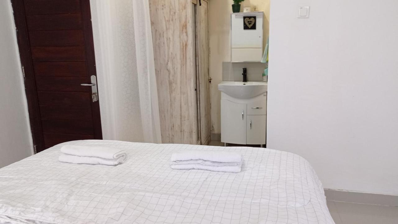 Neny'S Homestay Saba Екстериор снимка
